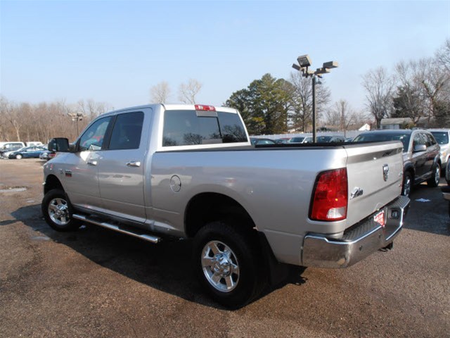 RAM Ram Pickup 2012 photo 2