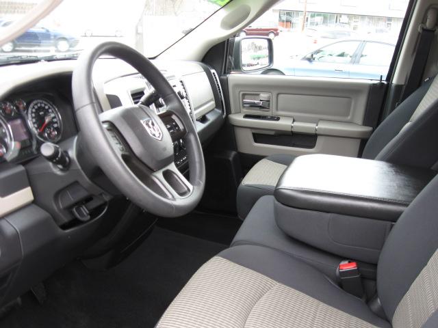 RAM Ram Pickup 2012 photo 2