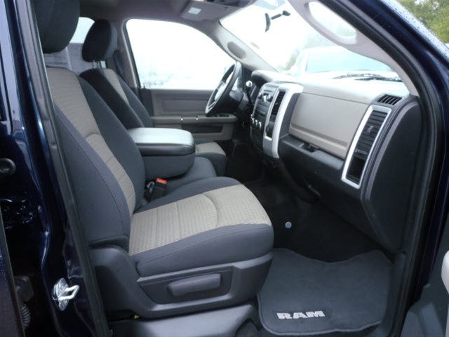 RAM Ram Pickup 2012 photo 3