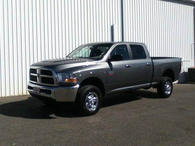 RAM Ram Pickup 2012 photo 1