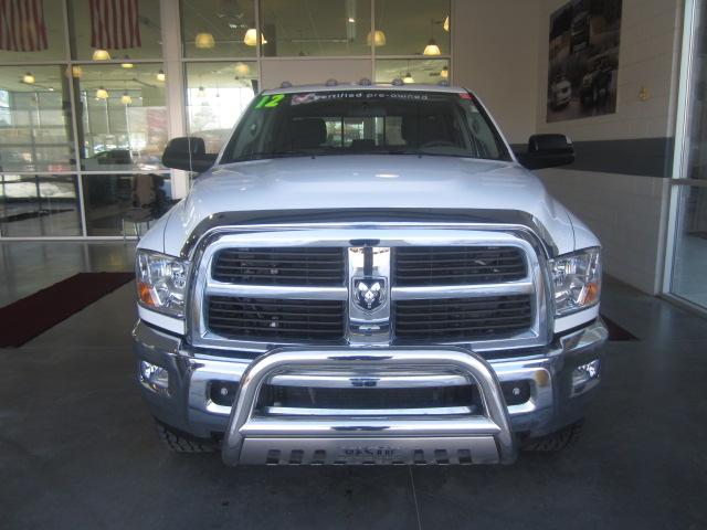 RAM Ram Pickup 2012 photo 2