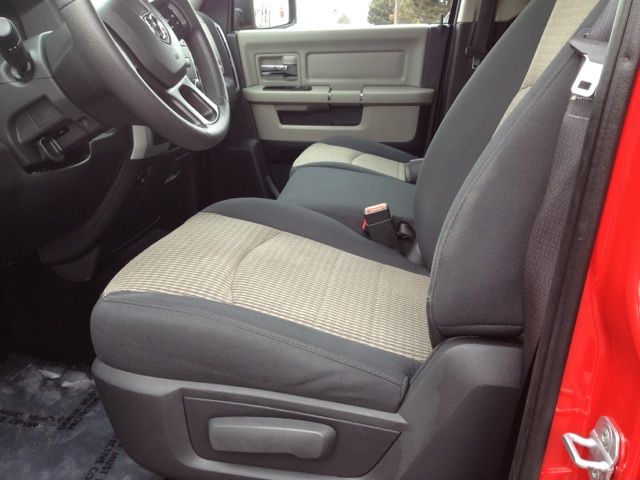 RAM Ram Pickup 2012 photo 2