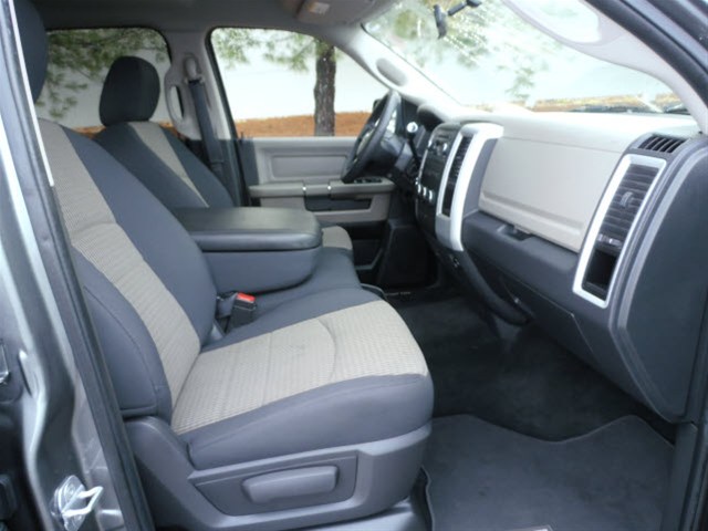 RAM Ram Pickup 2012 photo 5