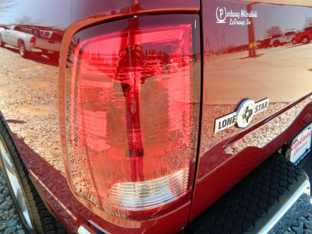 RAM Ram Pickup 2012 photo 5