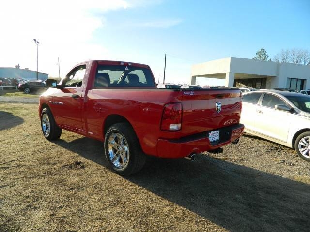 RAM Ram Pickup 2012 photo 3