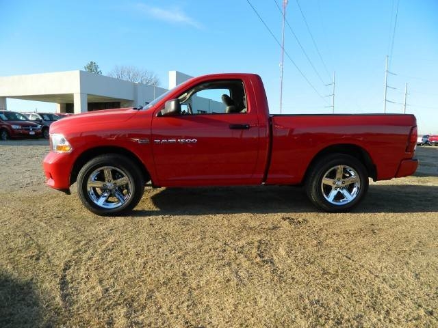 RAM Ram Pickup 2012 photo 5