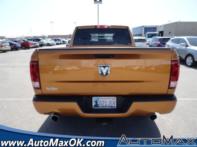 RAM Ram Pickup 2012 photo 2