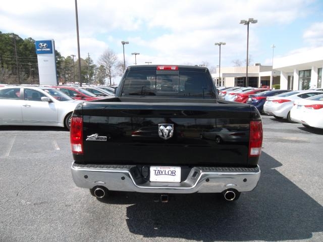 RAM Ram Pickup 2012 photo 2