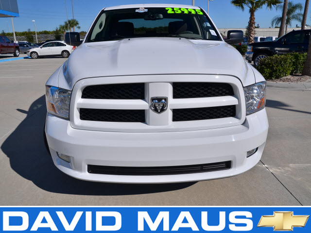 RAM Ram Pickup 2012 photo 2