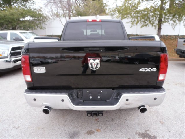 RAM Ram Pickup 2012 photo 3