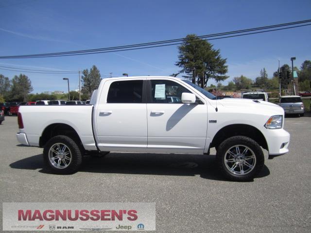 RAM Ram Pickup 2012 photo 2