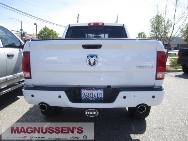 RAM Ram Pickup 2012 photo 4
