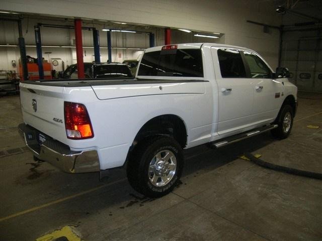 RAM Ram Pickup 2012 photo 3