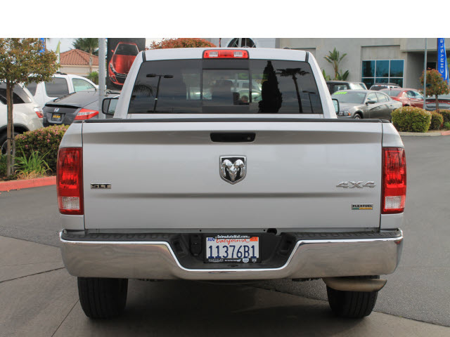 RAM Ram Pickup 2012 photo 2