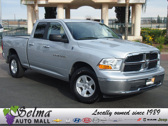 RAM Ram Pickup 2012 photo 2