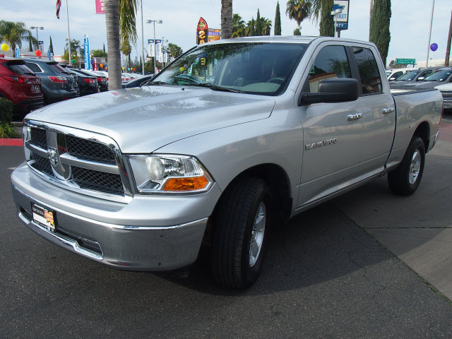 RAM Ram Pickup 2012 photo 3