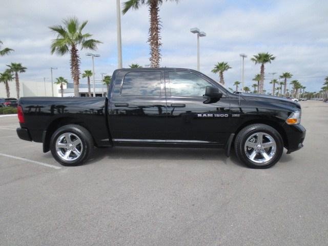 RAM Ram Pickup 2012 photo 1