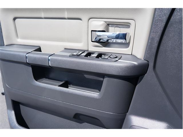 RAM Ram Pickup 2012 photo 1