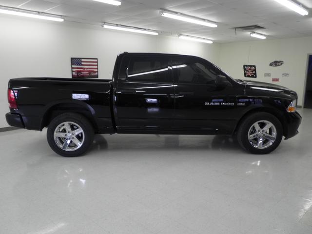 RAM Ram Pickup 2012 photo 2
