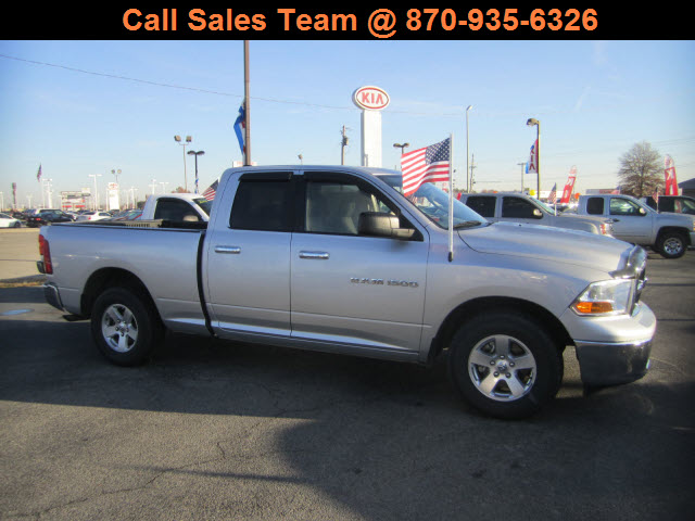 RAM Ram Pickup 2012 photo 4