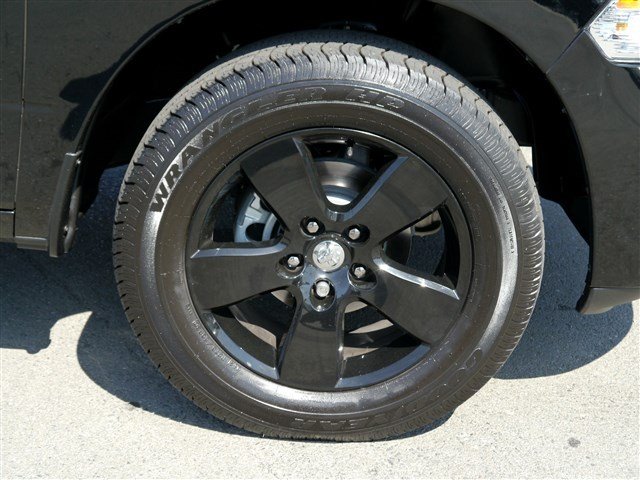 RAM Ram Pickup 2012 photo 2