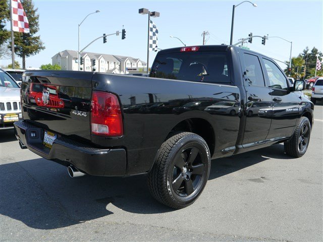 RAM Ram Pickup 2012 photo 4