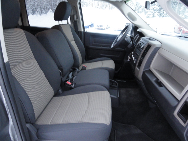 RAM Ram Pickup 2012 photo 2