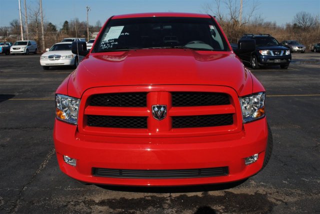 RAM Ram Pickup 2012 photo 1
