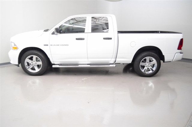 RAM Ram Pickup 2012 photo 1