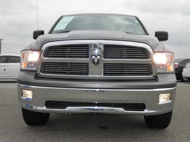 RAM Ram Pickup 2012 photo 1