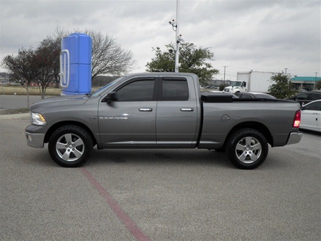 RAM Ram Pickup 2012 photo 3