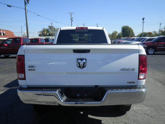RAM Ram Pickup 2012 photo 2