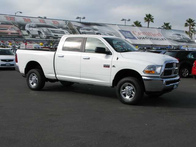 RAM Ram Pickup 2012 photo 1