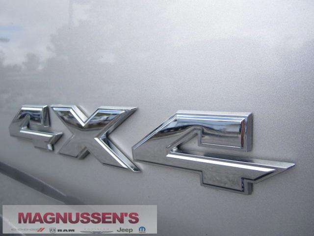 RAM Ram Pickup 2012 photo 3