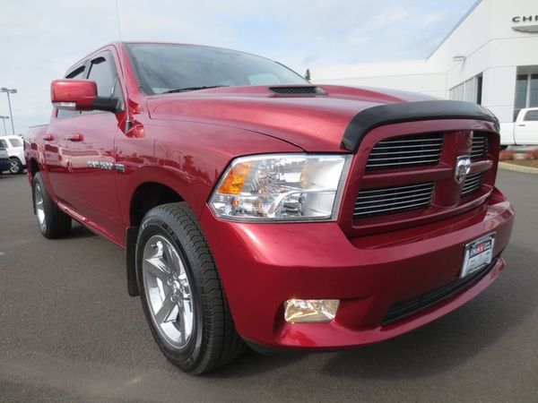 RAM Ram Pickup 2012 photo 1