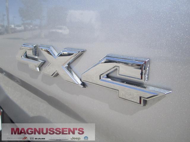 RAM Ram Pickup 2012 photo 1