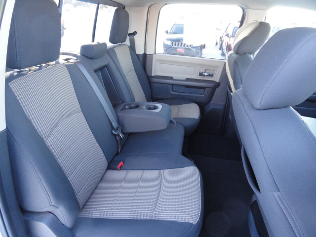 RAM Ram Pickup 2012 photo 2