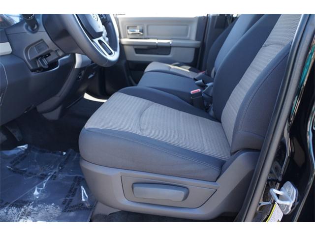 RAM Ram Pickup 2012 photo 2