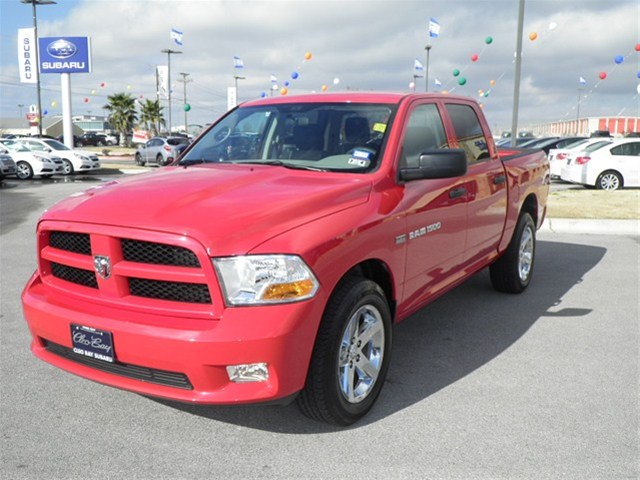 RAM Ram Pickup 2012 photo 5