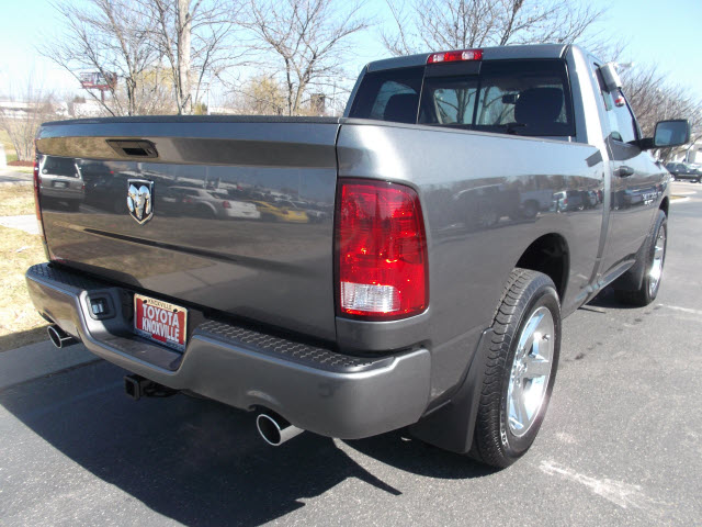 RAM Ram Pickup 2012 photo 1