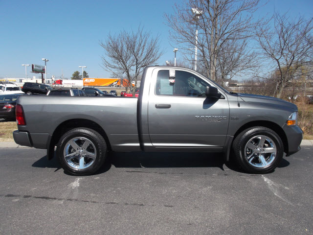 RAM Ram Pickup 2012 photo 4