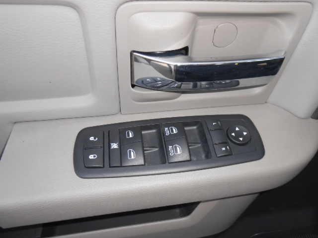 RAM Ram Pickup 2012 photo 1