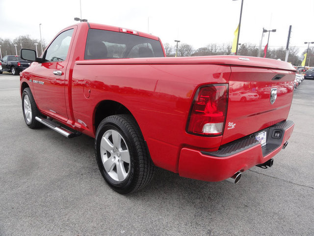 RAM Ram Pickup 2012 photo 5