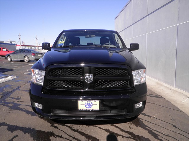 RAM Ram Pickup 2012 photo 2