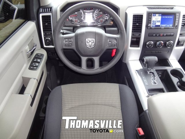 RAM Ram Pickup 2012 photo 3