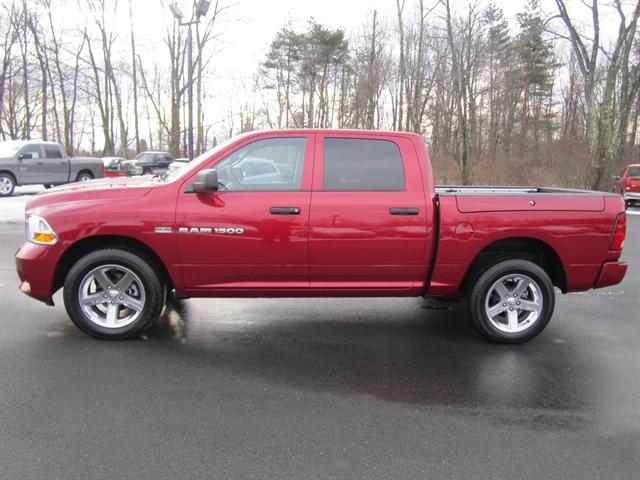 RAM Ram Pickup 2012 photo 2