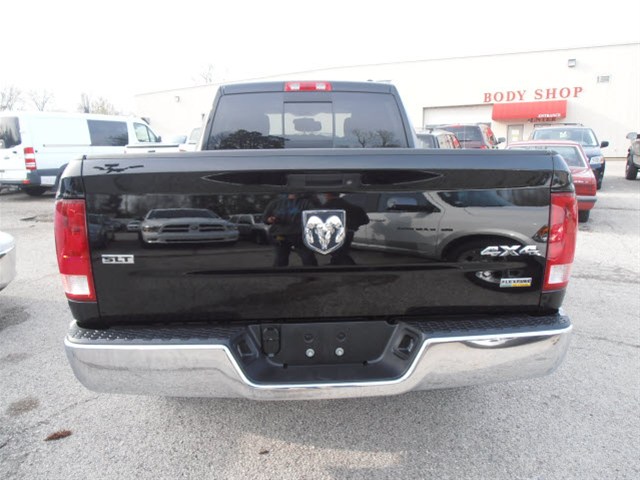 RAM Ram Pickup 2012 photo 1
