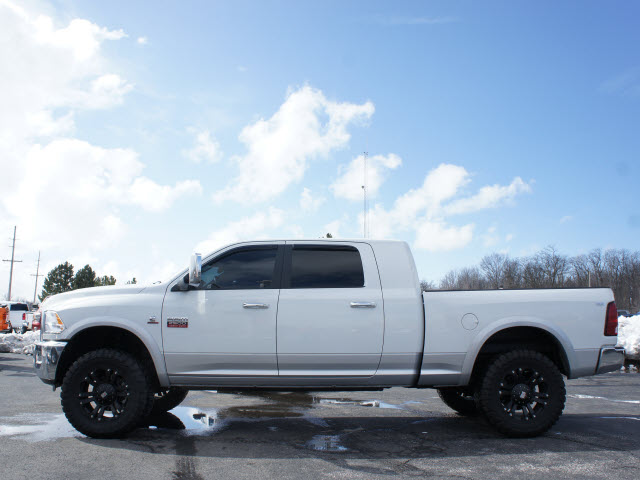 RAM Ram Pickup 2012 photo 1