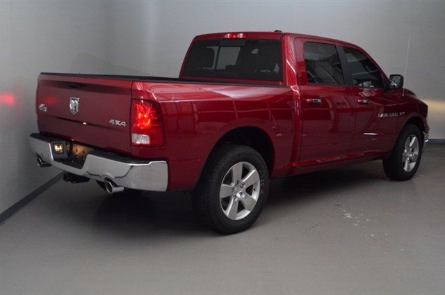 RAM Ram Pickup 2012 photo 4