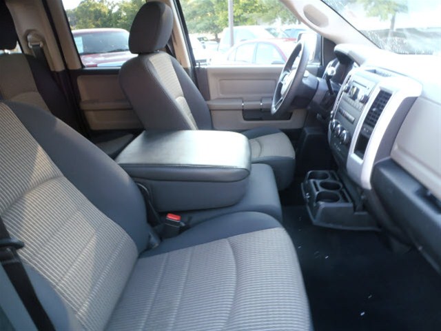 RAM Ram Pickup 2012 photo 3